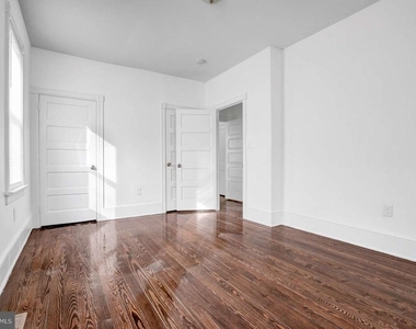 38 Brenwal Avenue - Photo Thumbnail 3