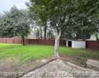 6626 Julliard Drive - Photo Thumbnail 9