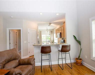 133 Cypress Circle - Photo Thumbnail 9