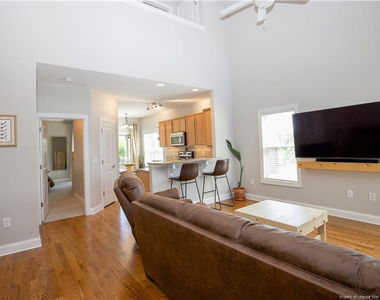 133 Cypress Circle - Photo Thumbnail 6