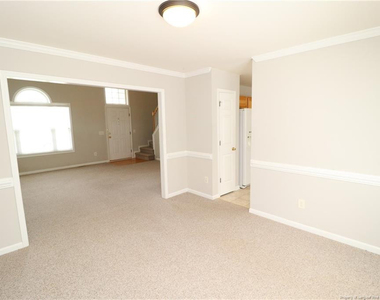 510 Wheeling Circle - Photo Thumbnail 6
