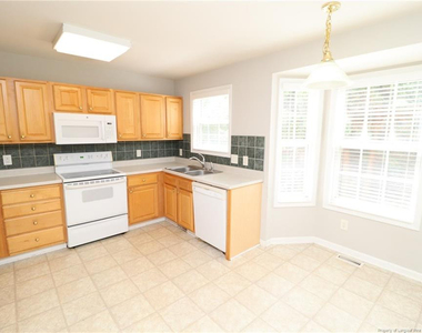 510 Wheeling Circle - Photo Thumbnail 7