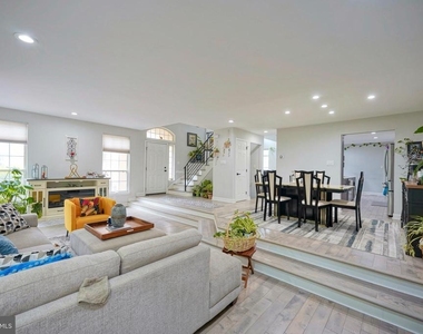 16 Buckingham Place - Photo Thumbnail 13