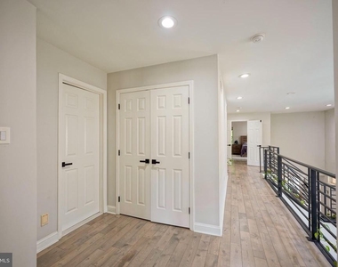 16 Buckingham Place - Photo Thumbnail 31