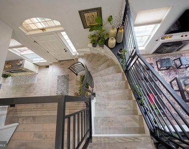 16 Buckingham Place - Photo Thumbnail 24