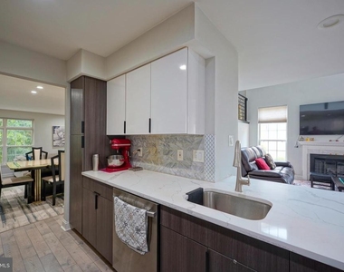 16 Buckingham Place - Photo Thumbnail 17