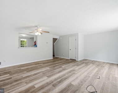 217 Vista Court - Photo Thumbnail 5