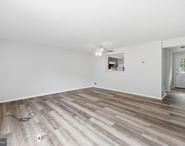 217 Vista Court - Photo Thumbnail 9