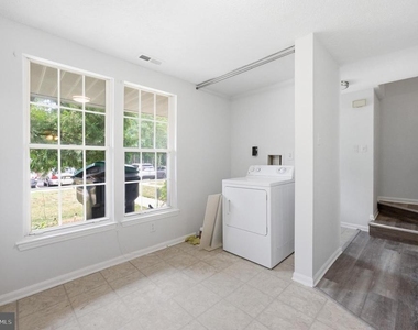 217 Vista Court - Photo Thumbnail 8
