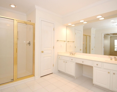 3611 Lion Ridge Court - Photo Thumbnail 12