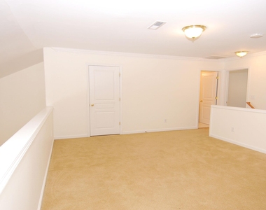 3611 Lion Ridge Court - Photo Thumbnail 9