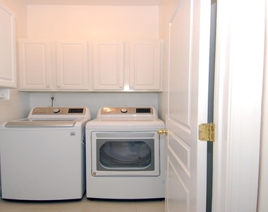 3611 Lion Ridge Court - Photo Thumbnail 21