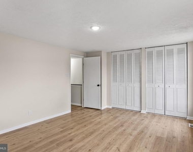 127 Villa Knoll Court - Photo Thumbnail 15