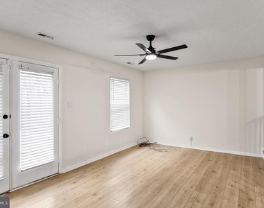 127 Villa Knoll Court - Photo Thumbnail 11