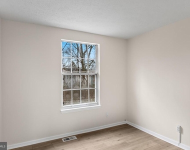127 Villa Knoll Court - Photo Thumbnail 18
