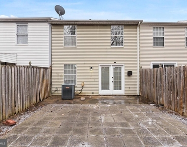 127 Villa Knoll Court - Photo Thumbnail 19