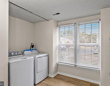 127 Villa Knoll Court - Photo Thumbnail 5