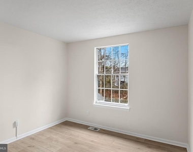 127 Villa Knoll Court - Photo Thumbnail 17