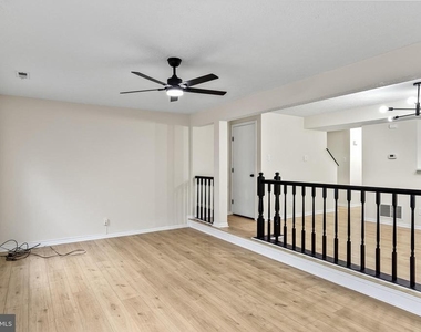 127 Villa Knoll Court - Photo Thumbnail 10