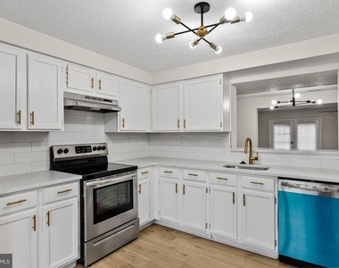 127 Villa Knoll Court - Photo Thumbnail 3