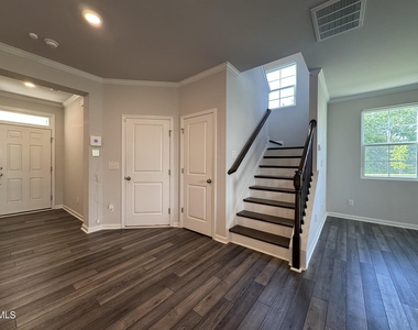 1114 Gemma Drive - Photo Thumbnail 4