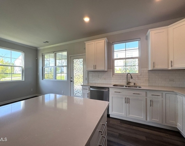 1114 Gemma Drive - Photo Thumbnail 12