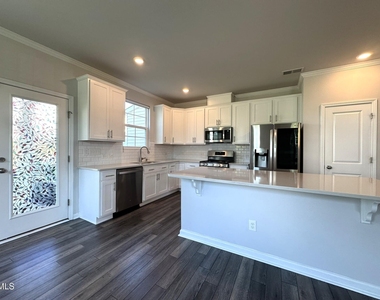1114 Gemma Drive - Photo Thumbnail 10