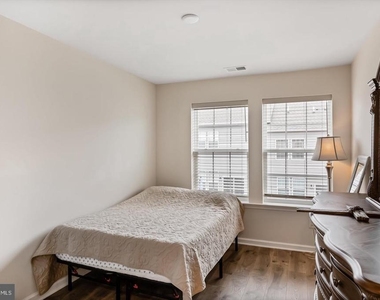 12 Venice Lane - Photo Thumbnail 24