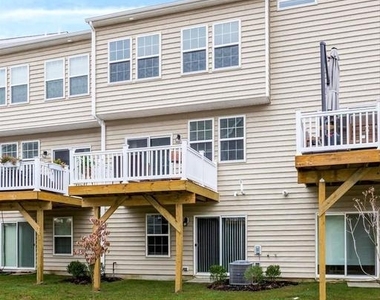 12 Venice Lane - Photo Thumbnail 29