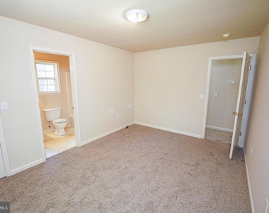 935 Queen Avenue - Photo Thumbnail 21