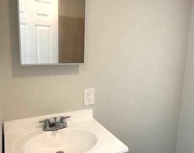 64 W Antietam Street - Photo Thumbnail 15