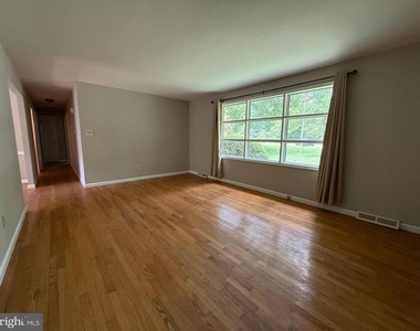 29781 Oak Road - Photo Thumbnail 7