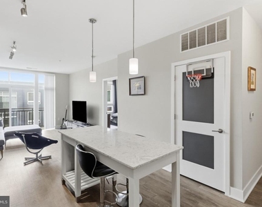 145 Riverhaven Drive - Photo Thumbnail 8