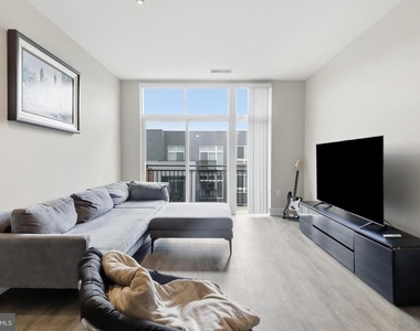 145 Riverhaven Drive - Photo Thumbnail 13
