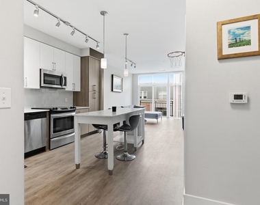 145 Riverhaven Drive - Photo Thumbnail 7