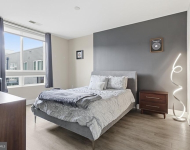 145 Riverhaven Drive - Photo Thumbnail 17