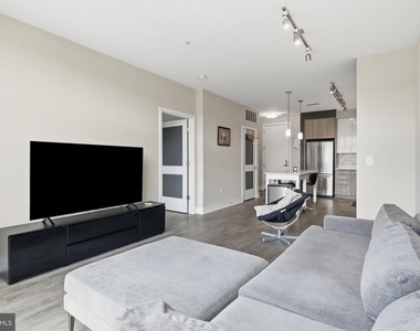 145 Riverhaven Drive - Photo Thumbnail 16
