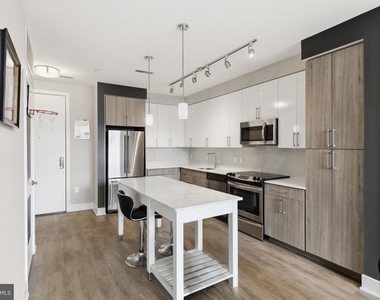 145 Riverhaven Drive - Photo Thumbnail 9