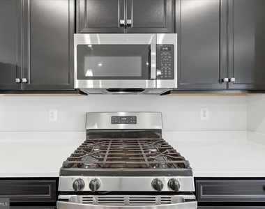 1550 Adamson Way - Photo Thumbnail 18