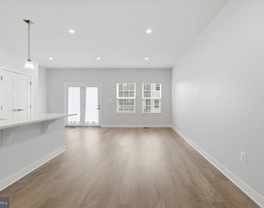 1550 Adamson Way - Photo Thumbnail 14