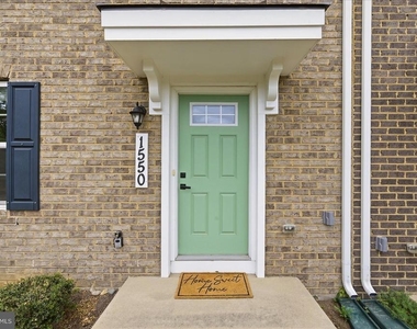 1550 Adamson Way - Photo Thumbnail 3