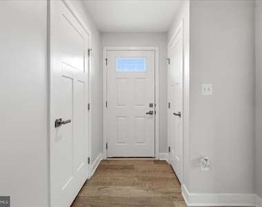 1550 Adamson Way - Photo Thumbnail 4