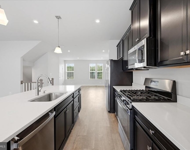 1550 Adamson Way - Photo Thumbnail 17