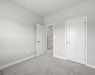 1550 Adamson Way - Photo Thumbnail 26