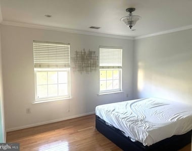 1401 Windjammer Court - Photo Thumbnail 6