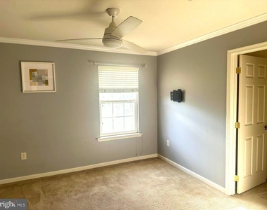 1401 Windjammer Court - Photo Thumbnail 7