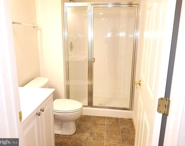 4415 Medallion Drive - Photo Thumbnail 23