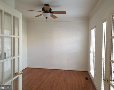 4415 Medallion Drive - Photo Thumbnail 5