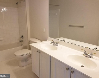 4415 Medallion Drive - Photo Thumbnail 20