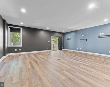 4500 Grazing Way - Photo Thumbnail 15